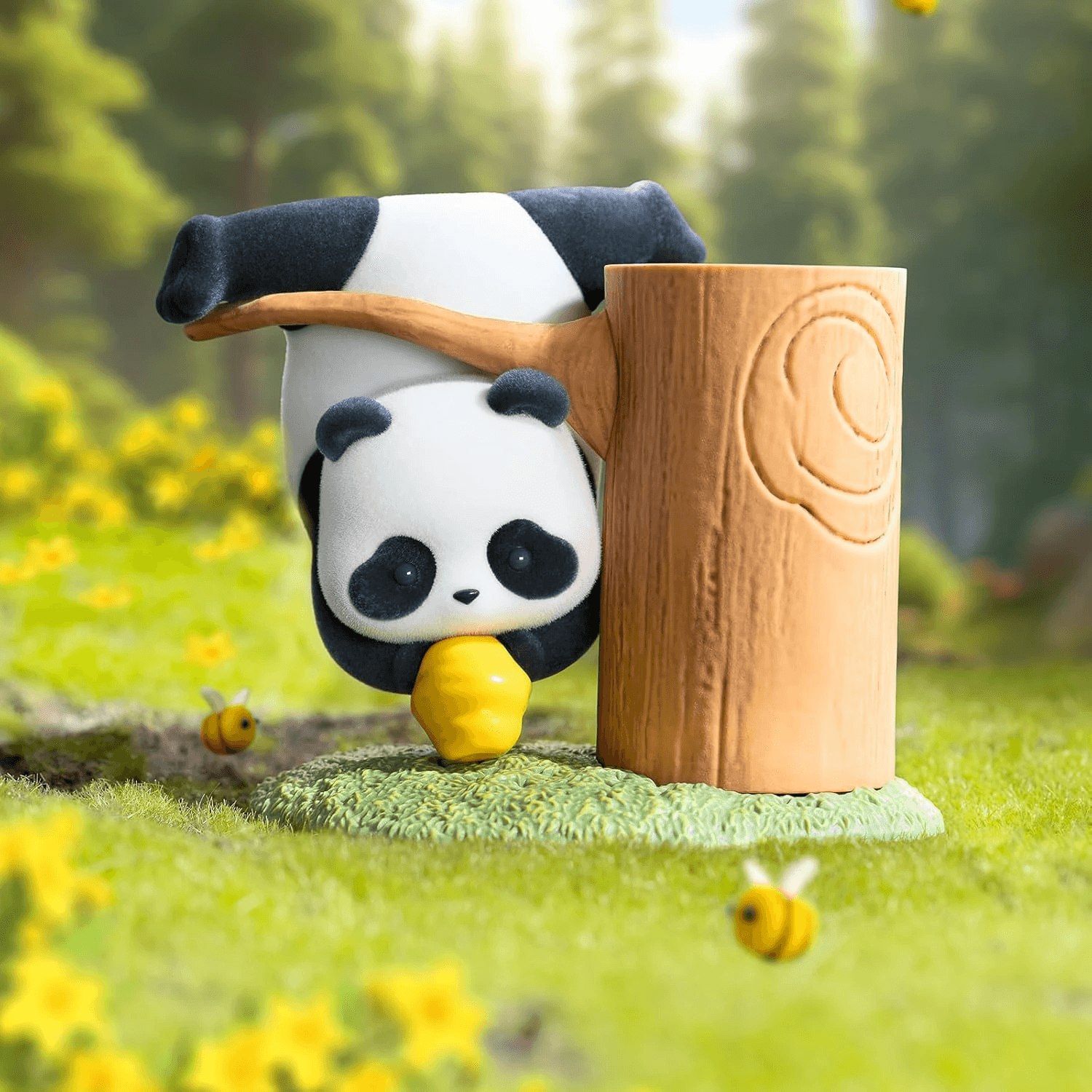 Фигурка 'Медовый воришка' из серии Panda Roll Fruit Tree Climbing Blind Box в виде панды с мёдом, висящей на пеньке