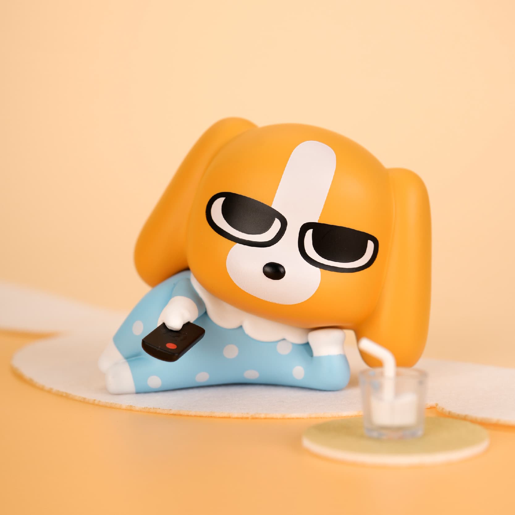Фигурка 'Пижама' из серии Lipu Friends Baby Me Blind Box в виде сонной собачки