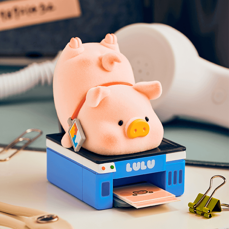 Фигурка из серии Lulu The Piggy Office Blind Box — фото 4