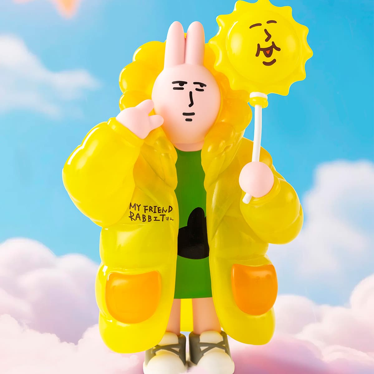 Фигурка 'Солнце' из серии My Friend Rabbit Beautiful Mood Blind Box в виде кролика в желтом дождевике